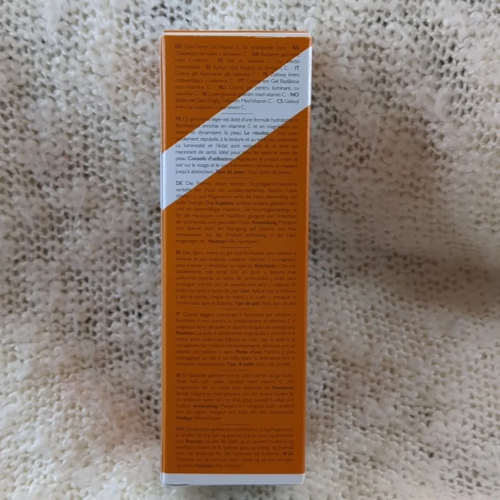 REN Glow Daily Vitamin C Gel Cream, 50ml/1.7fl oz - Picture 6 of 8